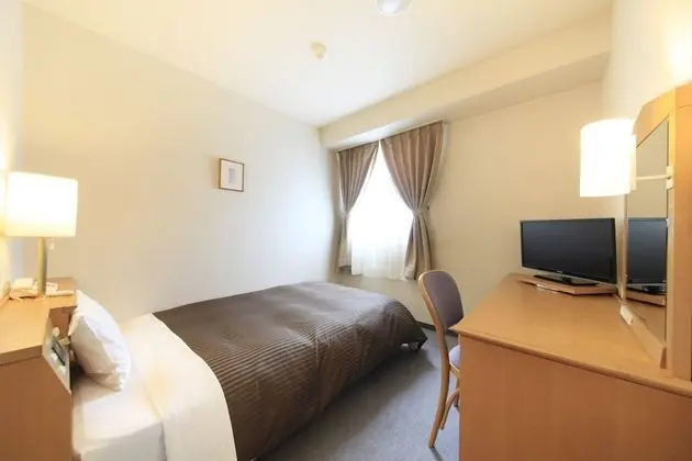 Tek Kişilik Oda, Sigara İçilebilir