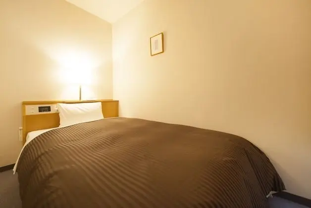 Tek Kişilik Oda, Sigara İçilebilir