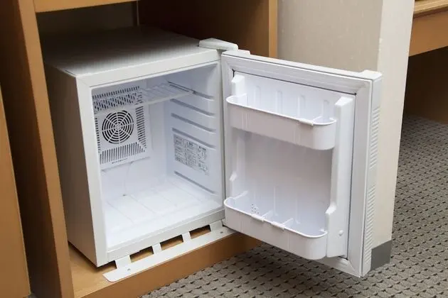 Tek Kişilik Oda, Sigara İçilebilir