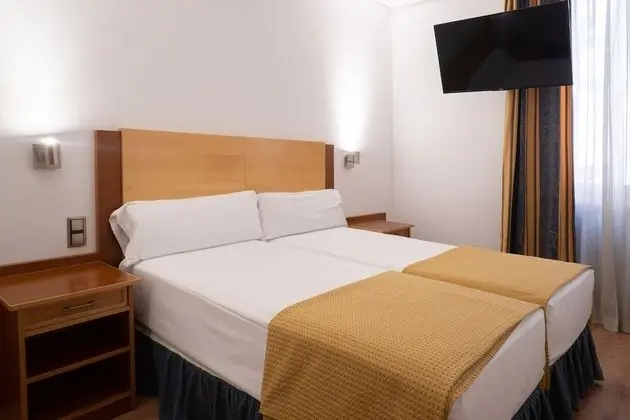 Standard Tek Büyük veya İki Ayrı Yataklı Oda