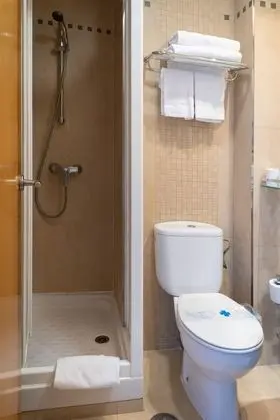 Standard Tek Büyük veya İki Ayrı Yataklı Oda