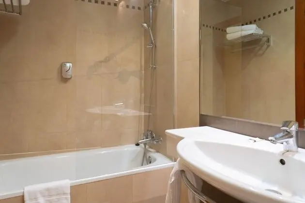 Standard Tek Büyük veya İki Ayrı Yataklı Oda