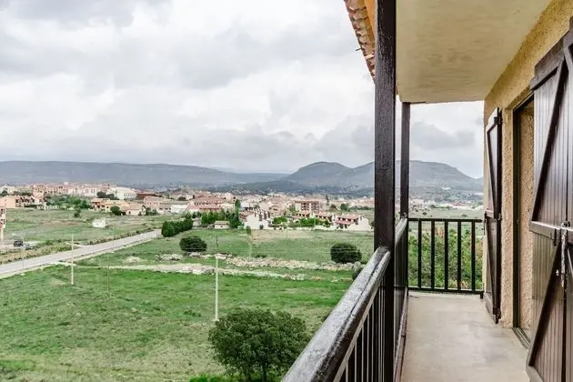 Büyük Yataklı Tek Kişilik Oda