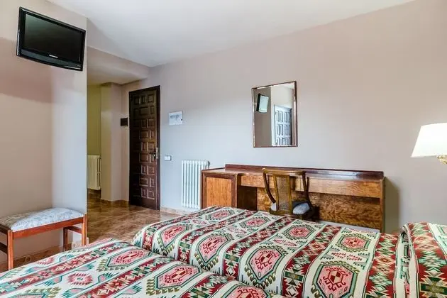 Büyük Yataklı Tek Kişilik Oda