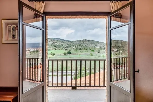 Büyük Yataklı Tek Kişilik Oda