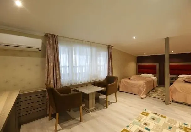 Standard Üç Kişilik Oda, Deniz Manzaralı