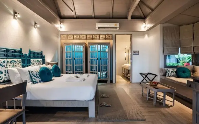 Deluxe Beach Front Bungalow
