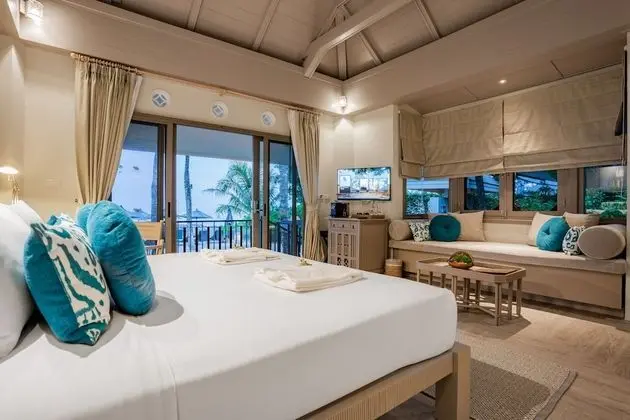 Deluxe Beach Front Bungalow