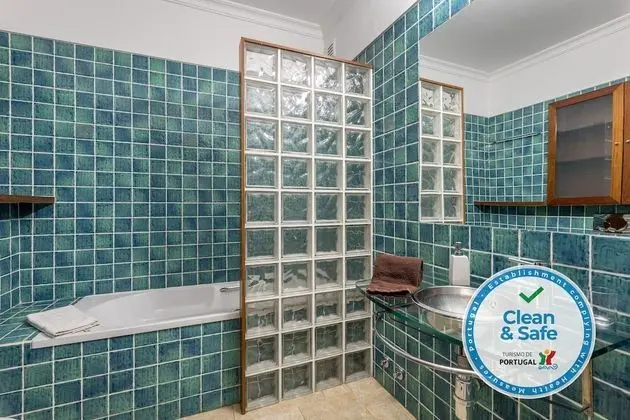 Villa, 5 Yatak Odası, Şömine