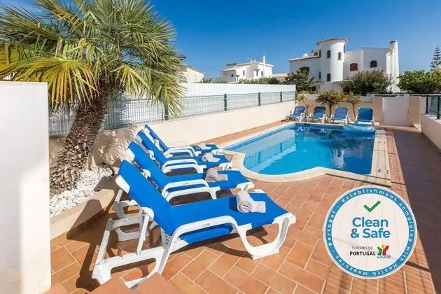Villa, 5 Yatak Odası, Şömine