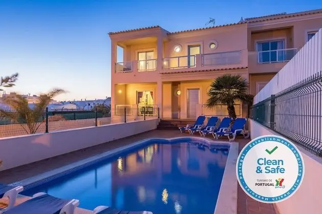 Villa, 5 Yatak Odası, Şömine