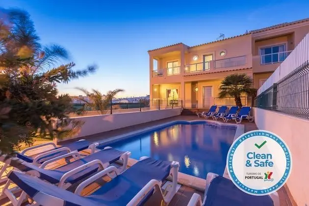 Villa, 5 Yatak Odası, Şömine