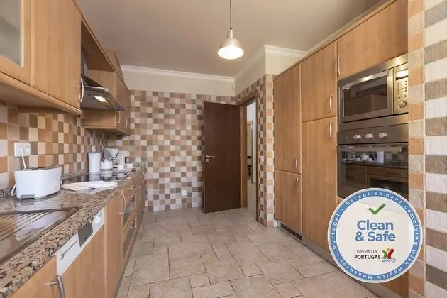 Villa, 5 Yatak Odası, Şömine