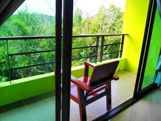 Üç Kişilik Oda, Balkon