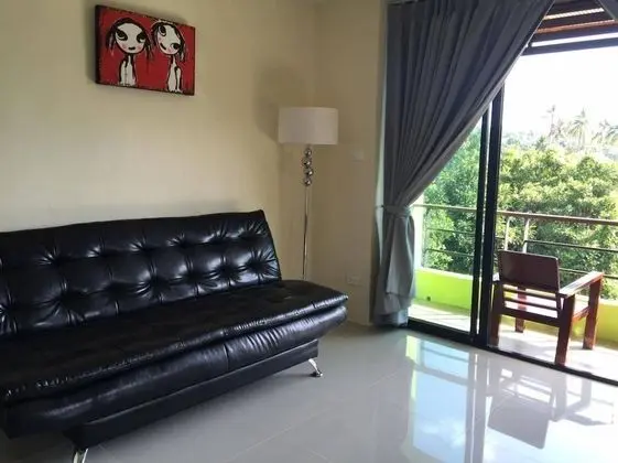 Üç Kişilik Oda, Balkon