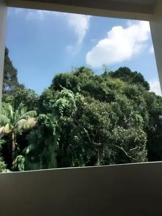 Üç Kişilik Oda, Balkon