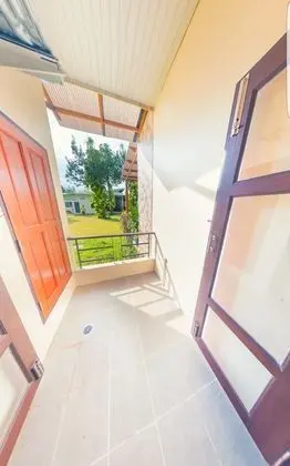 Üç Kişilik Oda, Balkon