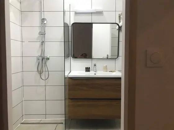 Üç Kişilik Oda