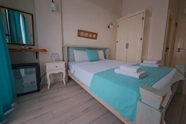 Çift Kişilik, Havuz Manzaralı, Balkonlu