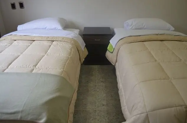 Junior Tek Büyük Yataklı Oda