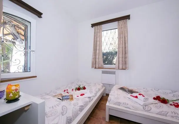 Family Villa, Birden Çok Yatak, 2 Banyolu, Bahçeli (Morcote Magic View)