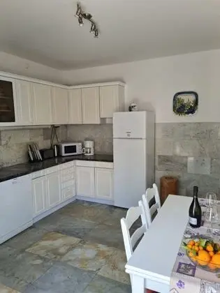 Ev (Villa More - 10m from sea - H(10))