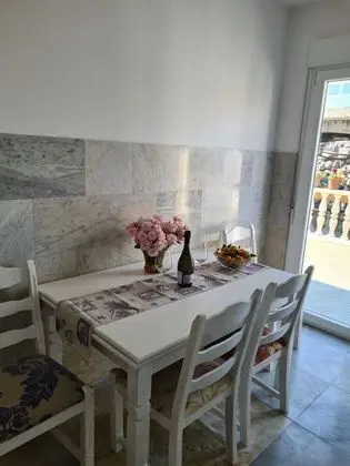 Ev (Villa More - 10m from sea - H(10))