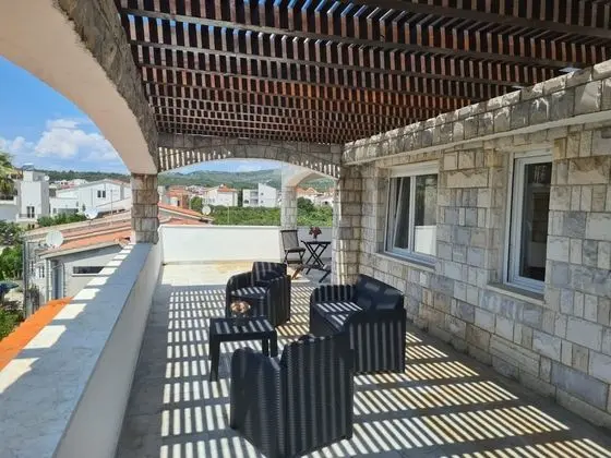 Ev (Villa More - 10m from sea - H(10))