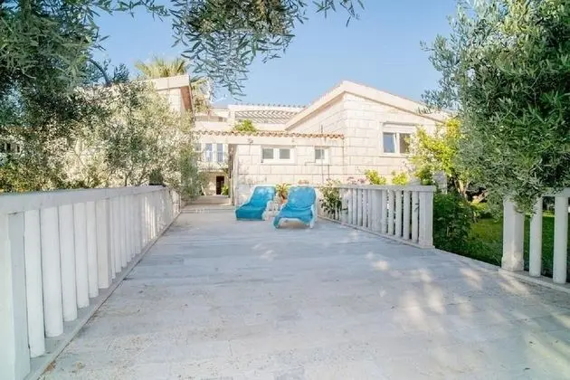Ev (Villa More - 10m from sea - H(10))