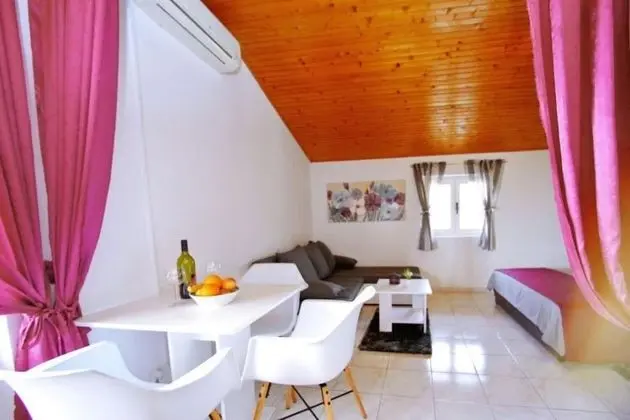 Stüdyo (More - 300 m from beach - SA3(2+1))