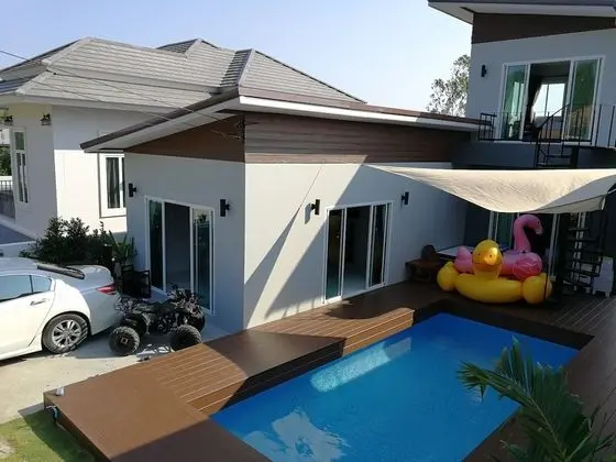 3 Bedrooms Villa
