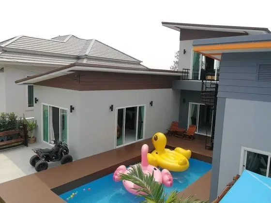 3 Bedrooms Villa