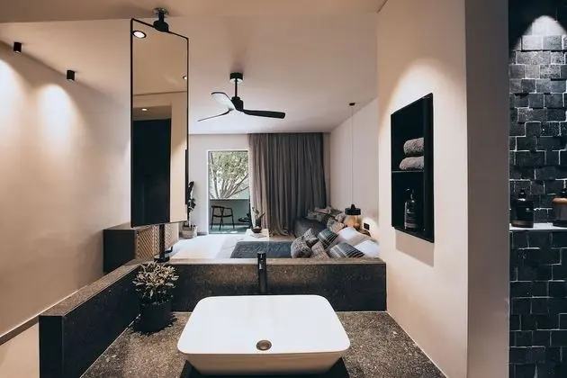 Deluxe Tek Büyük Yataklı Oda