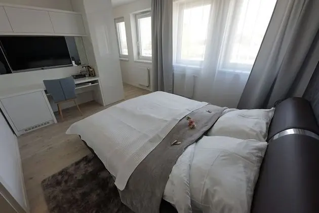 Standard Oda, 1 Büyük (Queen) Boy Yatak