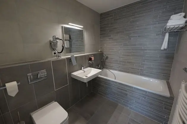 Standard Oda, 1 Büyük (Queen) Boy Yatak