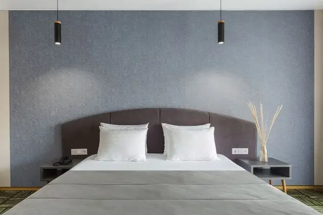 Luxury Oda