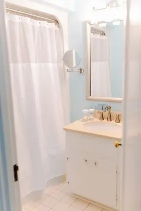 Oda, Özel Banyo (Cleveland)