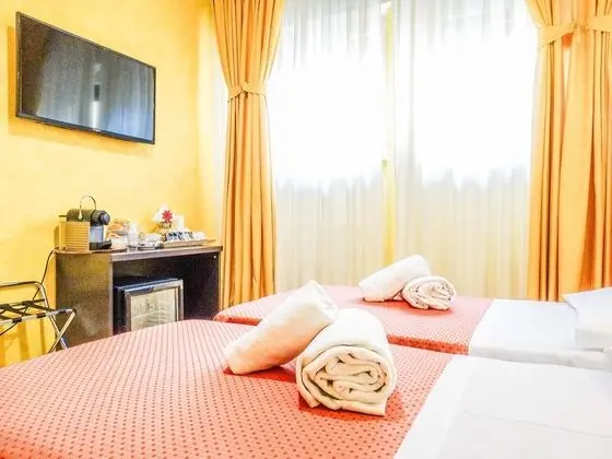 Tek Büyük veya İki Ayrı Yataklı Oda