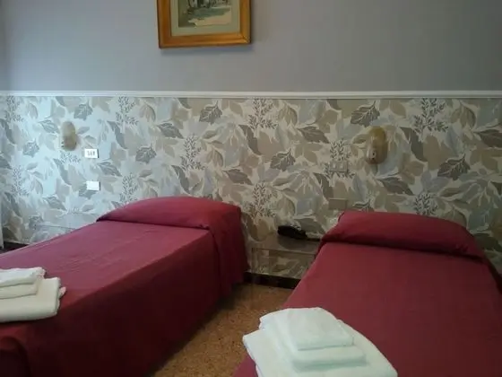 Tek Büyük veya İki Ayrı Yataklı Oda