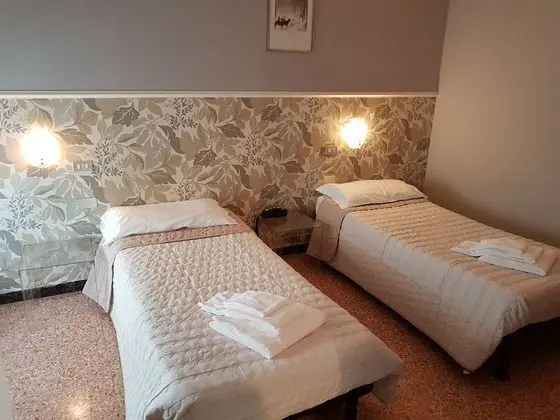 Tek Büyük veya İki Ayrı Yataklı Oda