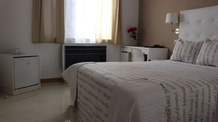 Comfort Tek Büyük Yataklı Oda
