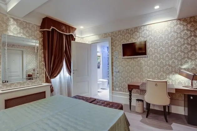 Classic Tek Büyük veya İki Ayrı Yataklı Oda, Bahçe Manzaralı