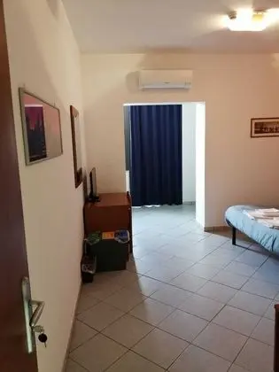 Tek Büyük Yataklı Oda, Balkon