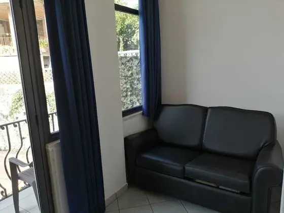 Tek Büyük Yataklı Oda, Balkon