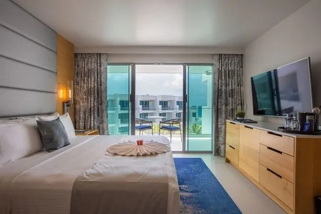 King Oceanview Guestroom