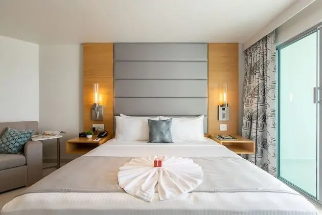 King Oceanview Guestroom