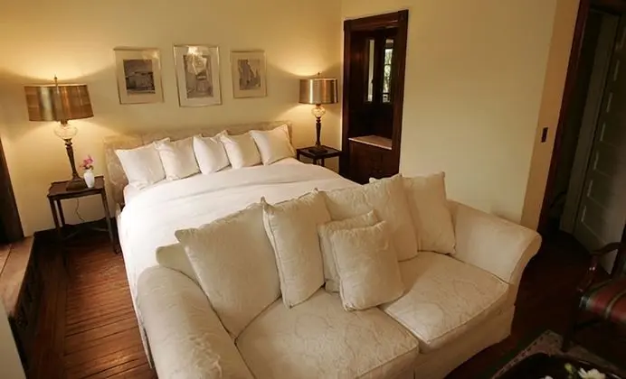 Deluxe King with Park View - walk up