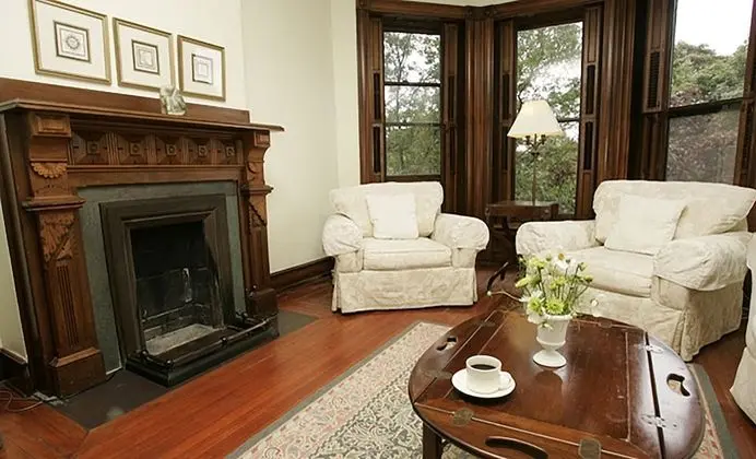 Deluxe King with Park View - walk up