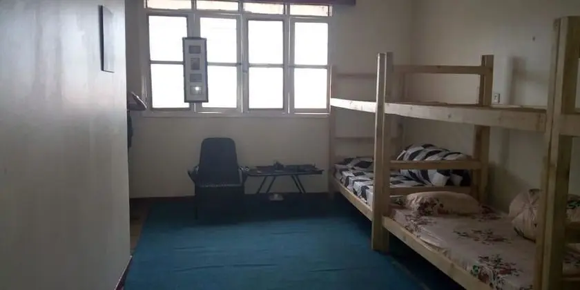 Basic Ortak Ranzalı Oda, Sadece kadınlar için, Ortak Banyo