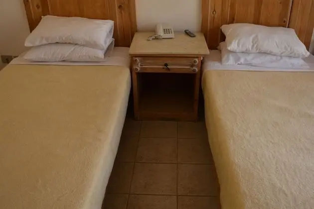 Standard Tek Büyük Yataklı Oda, Havuz Manzaralı (Mountain View, With Extra Bed)